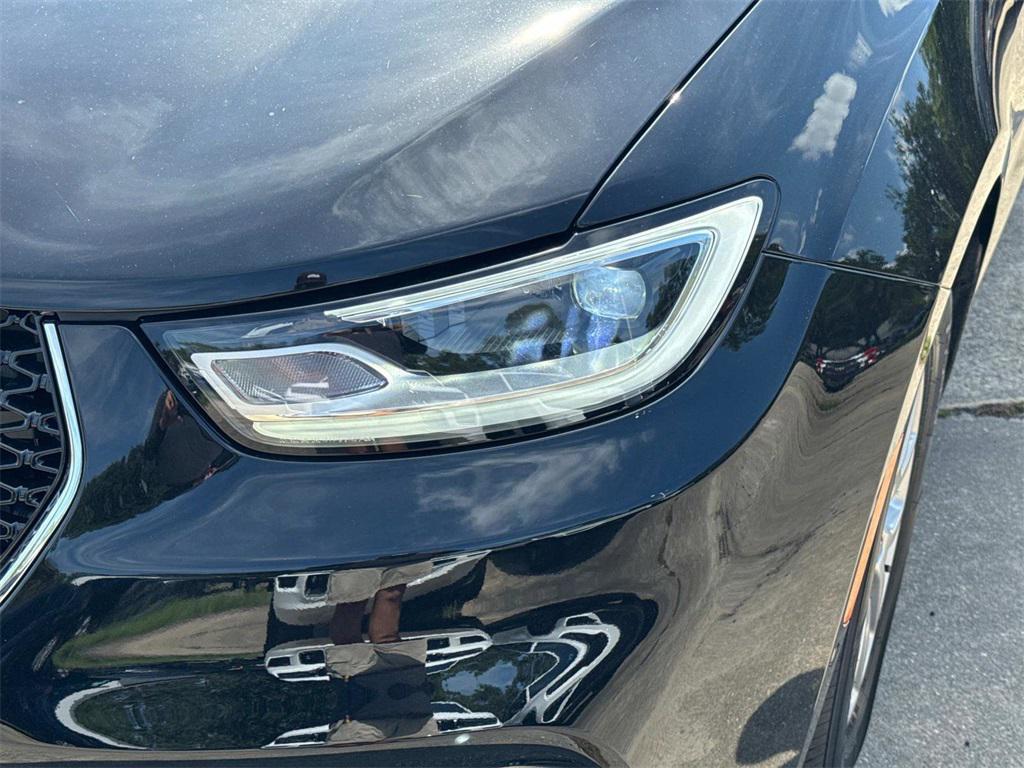 new 2025 Chrysler Pacifica car, priced at $47,620