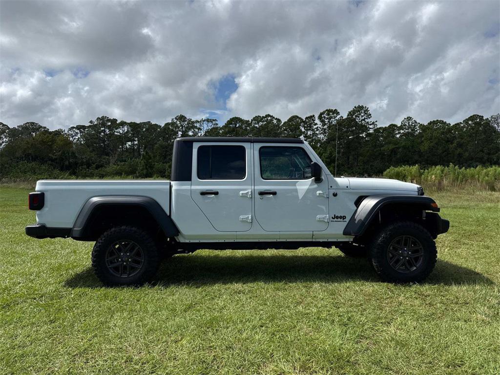 used 2020 Jeep Gladiator car, priced at $28,444