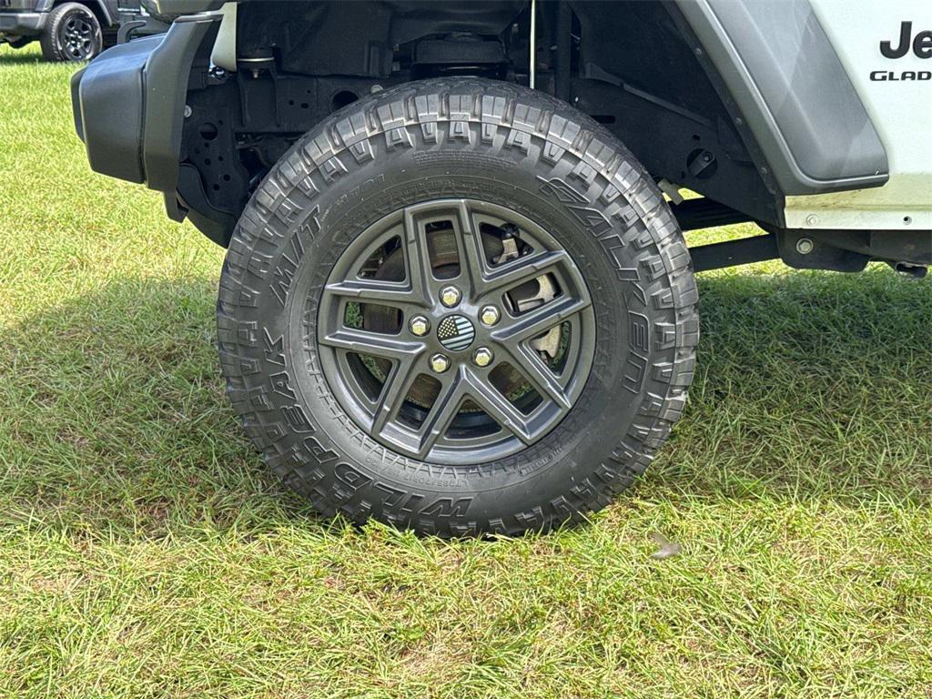 used 2020 Jeep Gladiator car, priced at $28,444