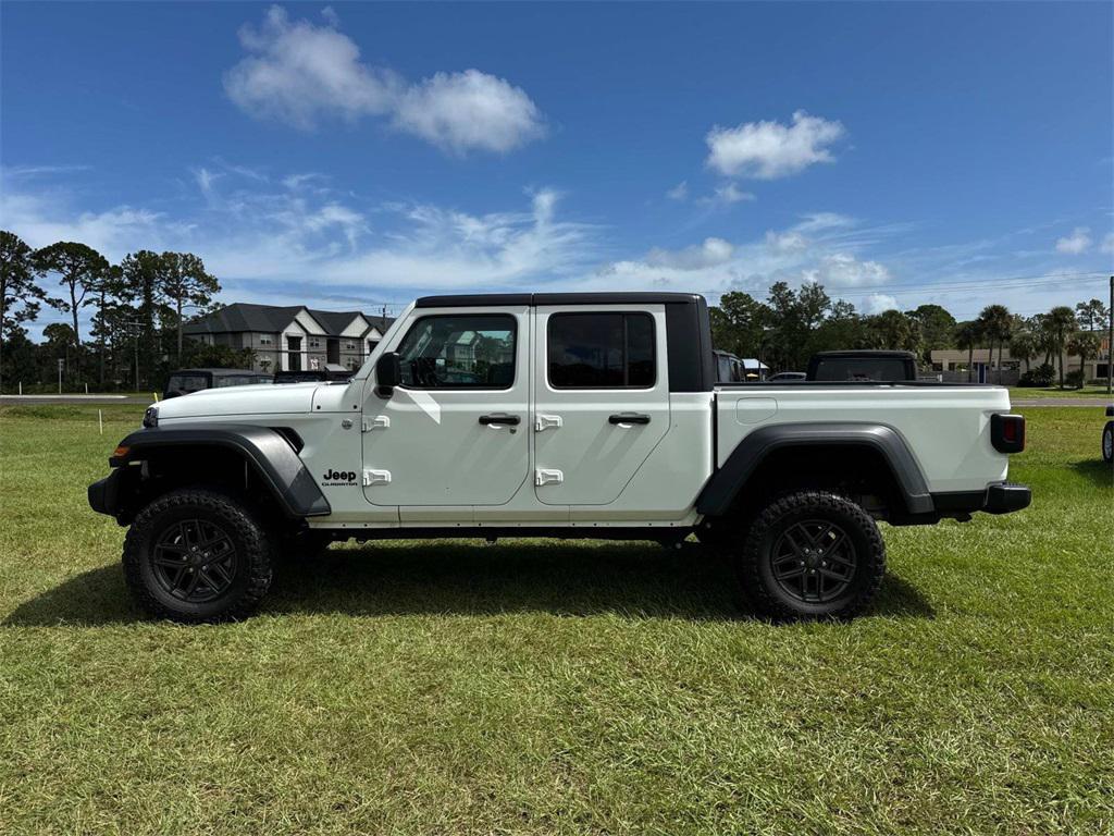 used 2020 Jeep Gladiator car, priced at $28,444