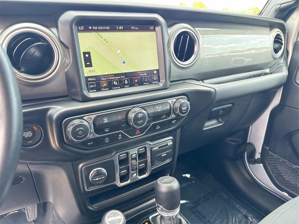 used 2022 Jeep Gladiator car, priced at $35,444