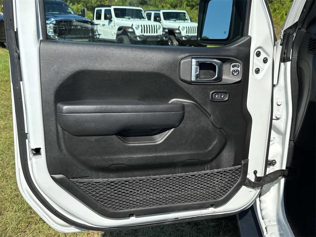 used 2024 Jeep Wrangler car, priced at $35,444