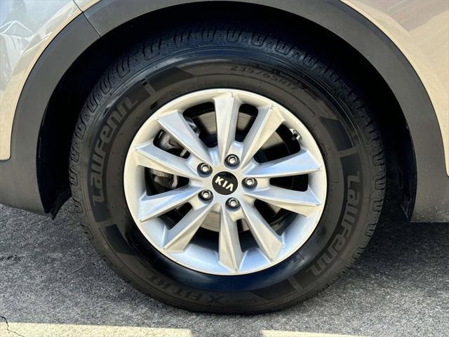 used 2019 Kia Sorento car, priced at $15,777