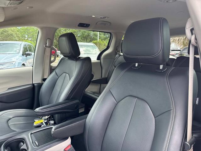 used 2024 Chrysler Pacifica car, priced at $34,955