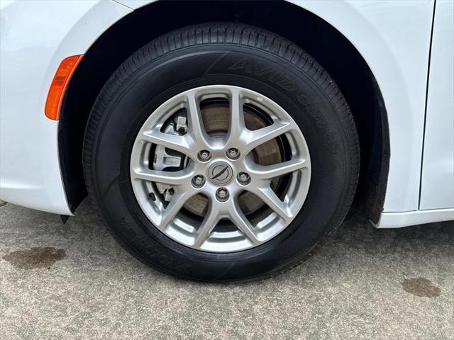 used 2024 Chrysler Pacifica car, priced at $34,955