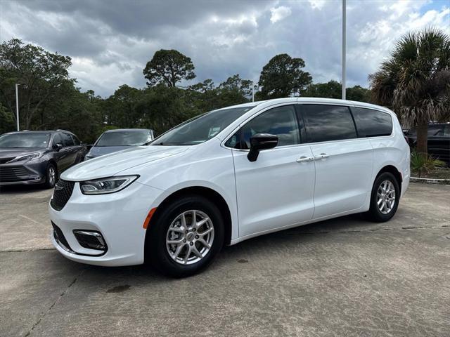 used 2024 Chrysler Pacifica car, priced at $34,955