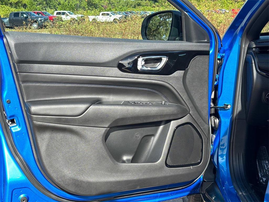 new 2026 Jeep Compass car, priced at $33,805