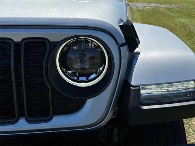 new 2024 Jeep Gladiator car, priced at $53,235