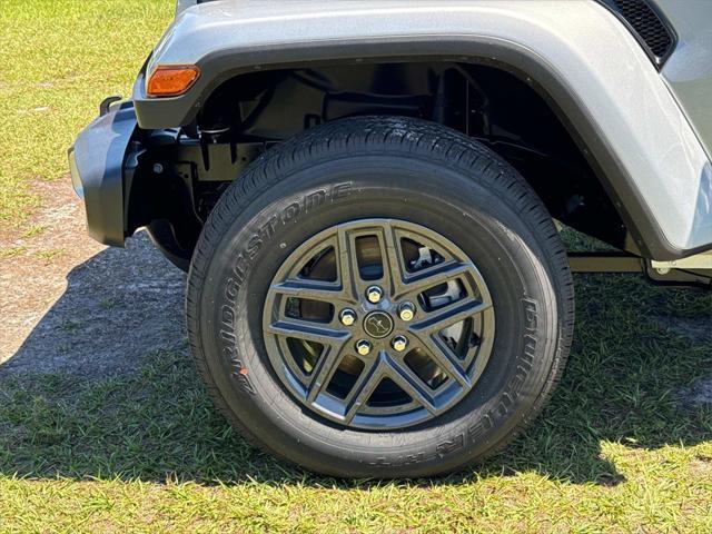 new 2024 Jeep Gladiator car, priced at $53,235