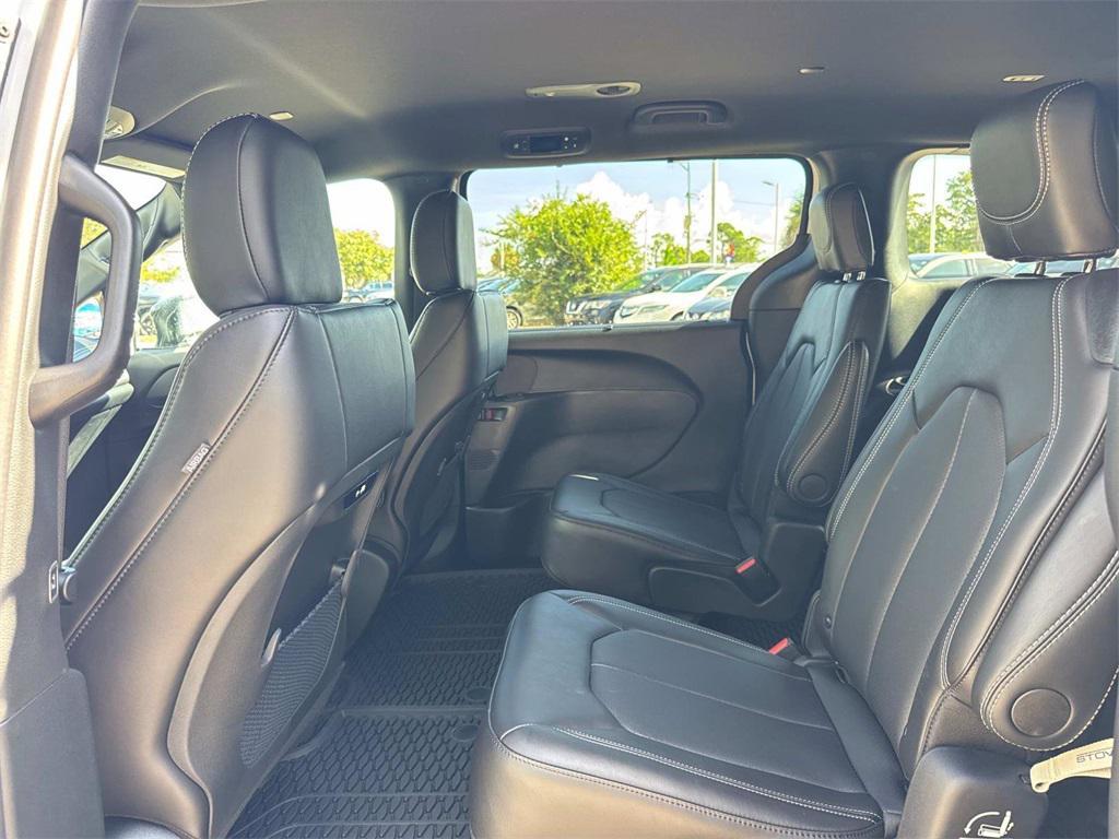 new 2025 Chrysler Pacifica car, priced at $47,650