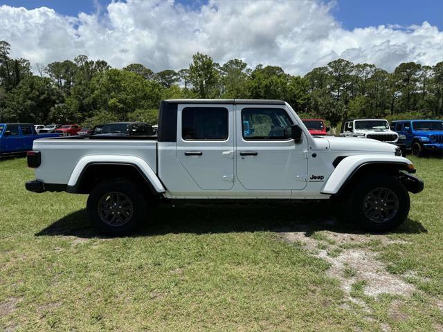 new 2024 Jeep Gladiator car, priced at $54,890