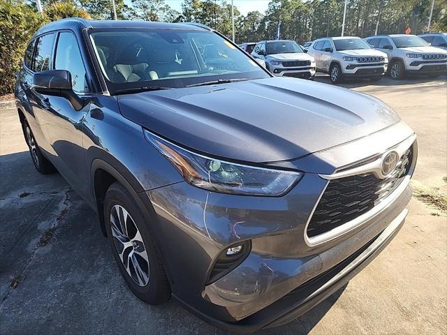 used 2021 Toyota Highlander car, priced at $29,922