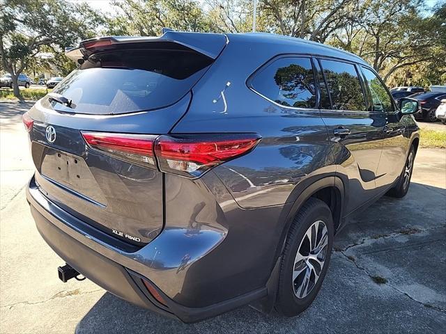 used 2021 Toyota Highlander car, priced at $29,922