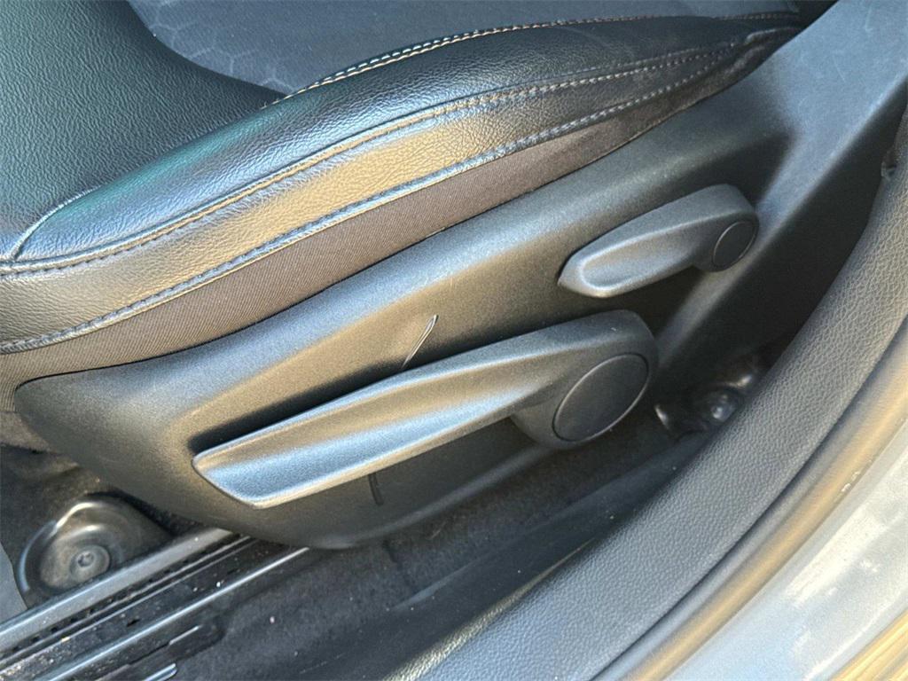 used 2019 Jeep Compass car, priced at $15,333