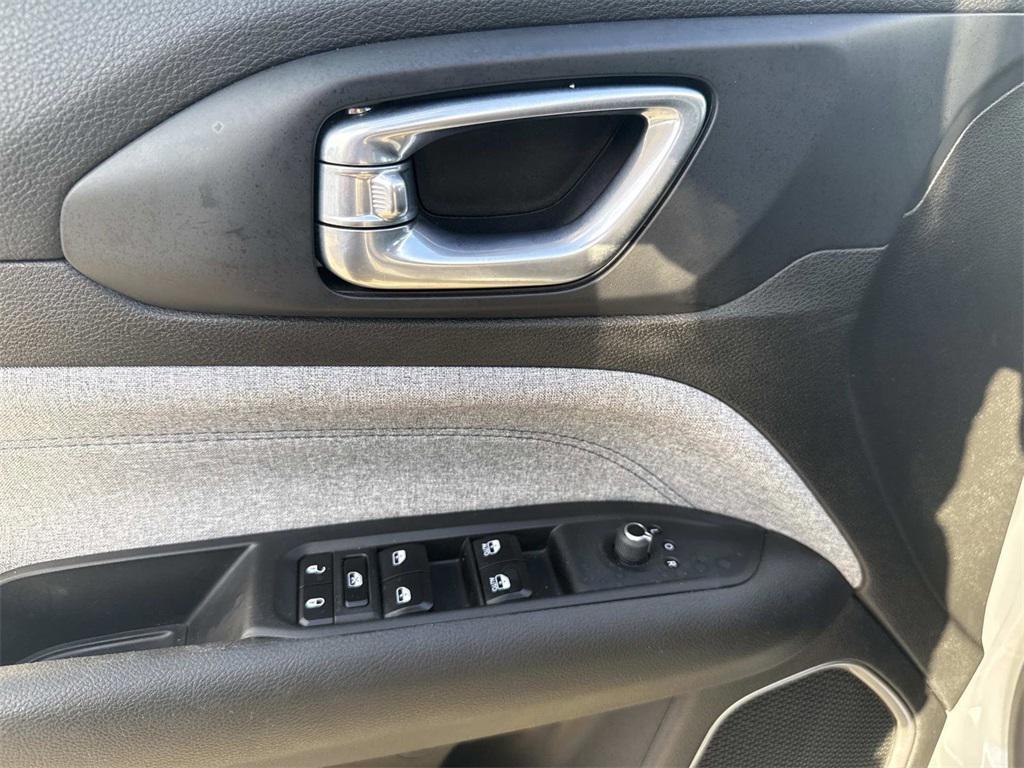 used 2024 Jeep Compass car, priced at $20,333