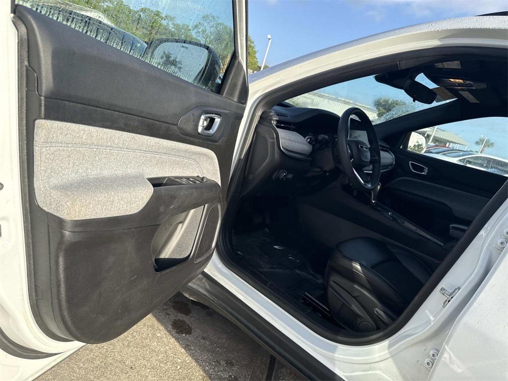 used 2024 Jeep Compass car, priced at $20,333