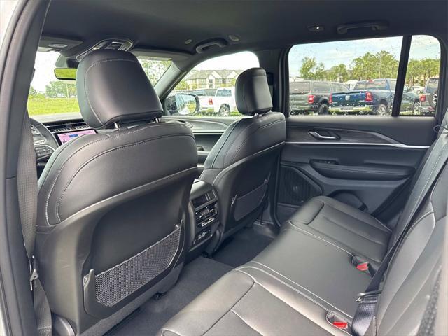 new 2025 Jeep Grand Cherokee car, priced at $49,495