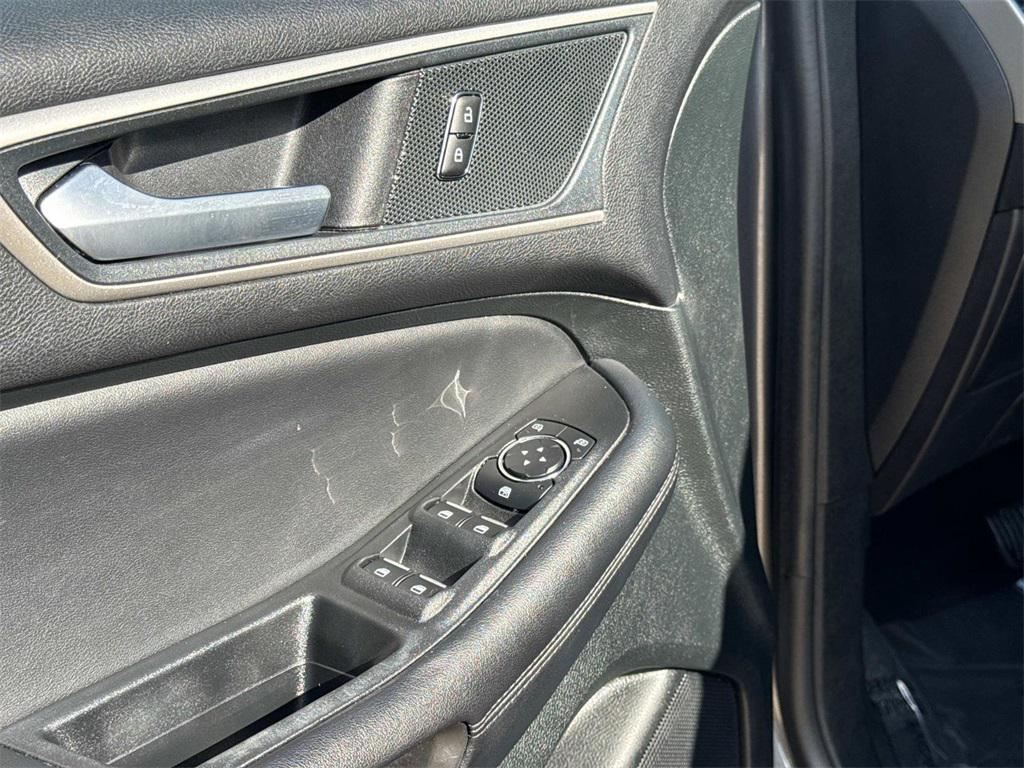 used 2024 Ford Edge car, priced at $21,444