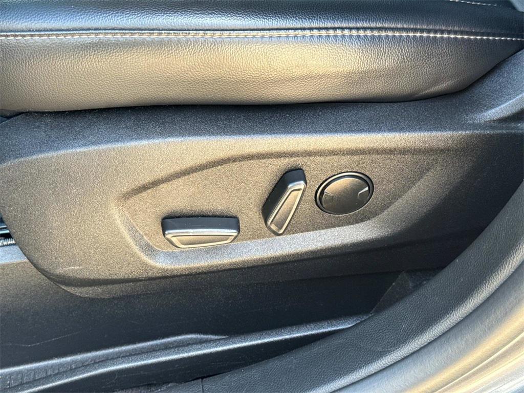 used 2024 Ford Edge car, priced at $21,444