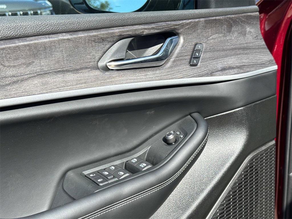 new 2025 Jeep Grand Cherokee L car, priced at $48,490