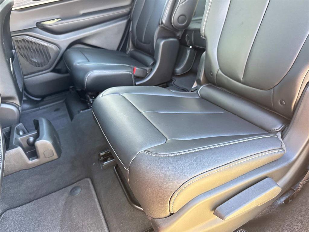 new 2025 Jeep Grand Cherokee L car, priced at $48,490