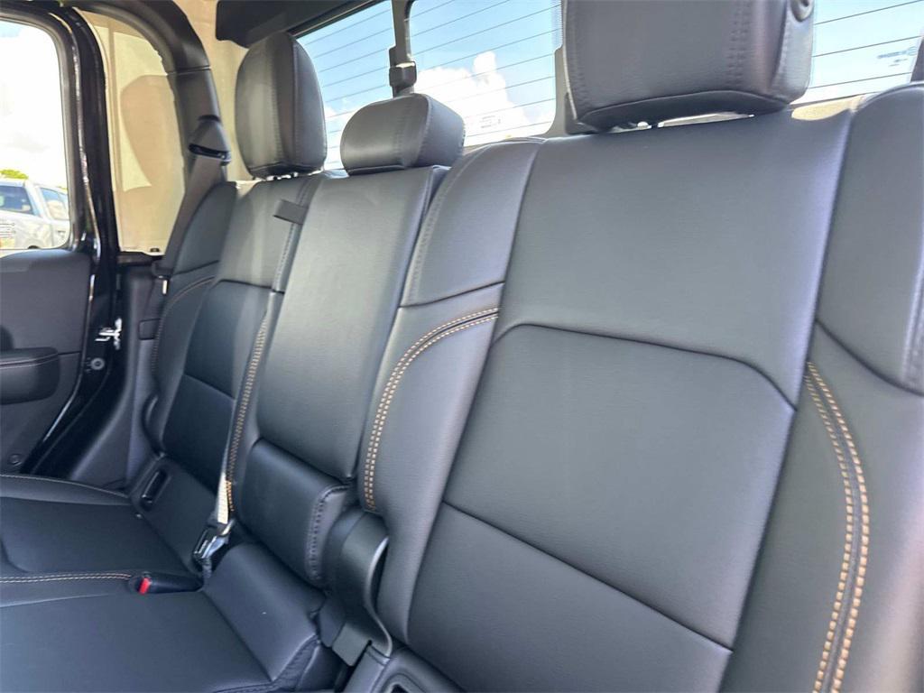 new 2025 Jeep Gladiator car, priced at $53,795