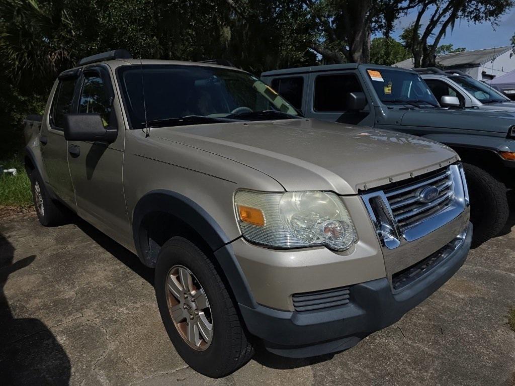 used 2007 Ford Explorer Sport Trac car, priced at $6,000