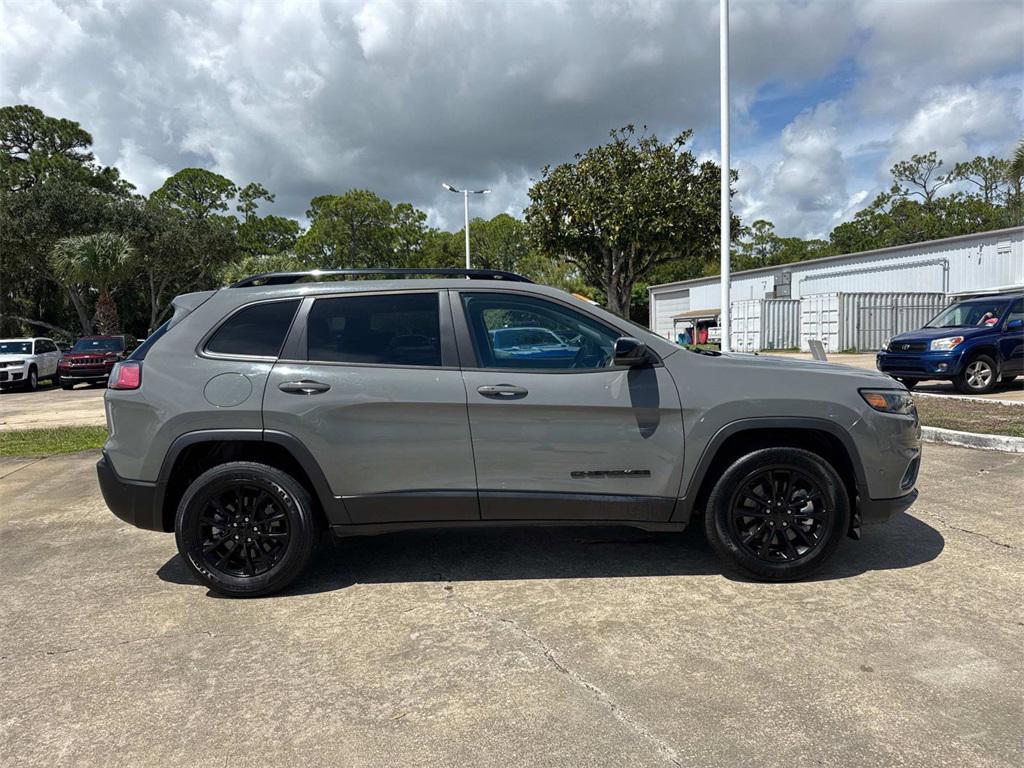 used 2023 Jeep Cherokee car, priced at $20,944