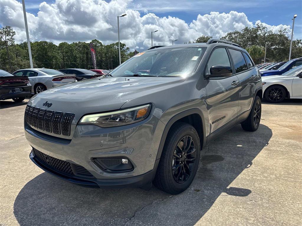 used 2023 Jeep Cherokee car, priced at $20,944