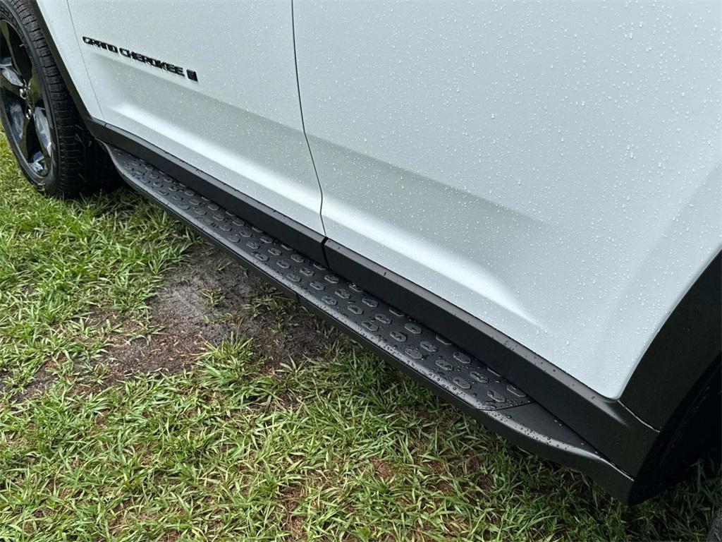 new 2025 Jeep Grand Cherokee car, priced at $49,495