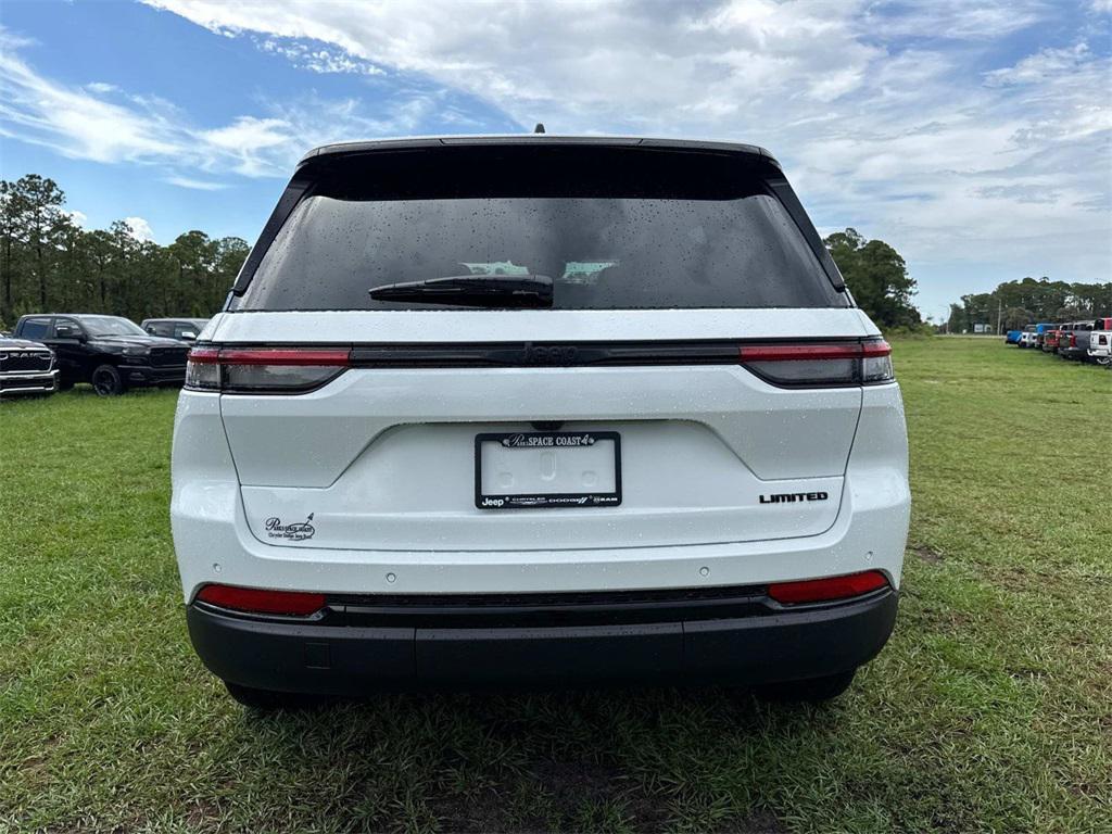 new 2025 Jeep Grand Cherokee car, priced at $49,495