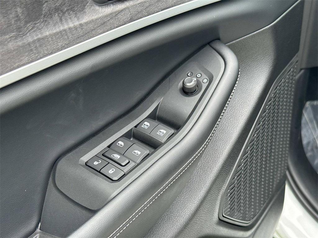 new 2025 Jeep Grand Cherokee car, priced at $49,495