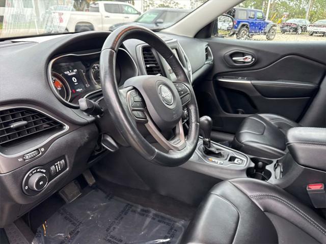 used 2019 Jeep Cherokee car, priced at $17,333