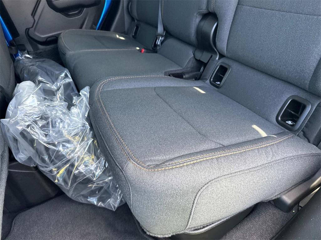 new 2025 Jeep Gladiator car, priced at $52,320