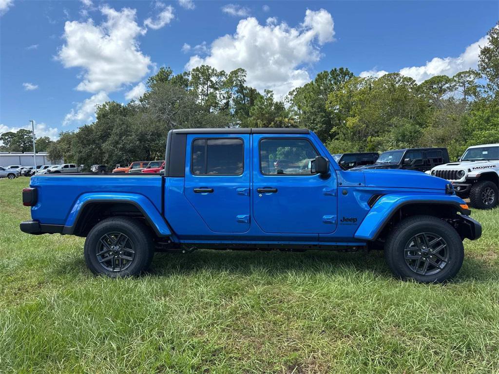 new 2025 Jeep Gladiator car, priced at $52,320