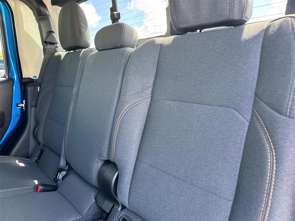 new 2025 Jeep Gladiator car, priced at $52,320