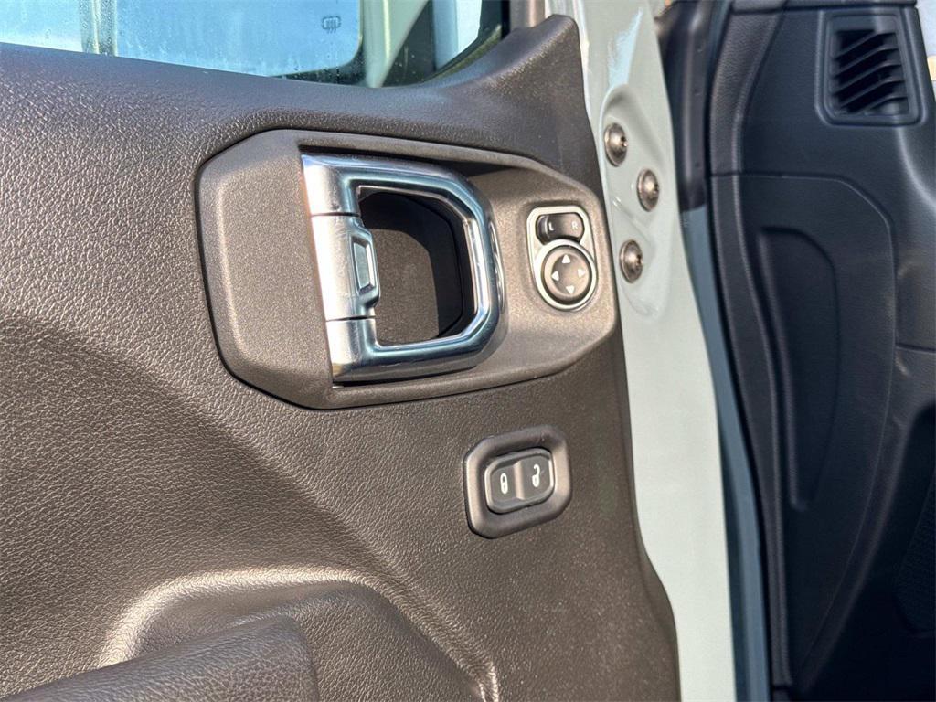 new 2025 Jeep Wrangler car, priced at $58,030