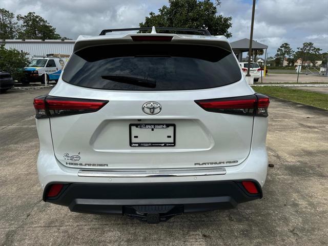 used 2022 Toyota Highlander car, priced at $36,333