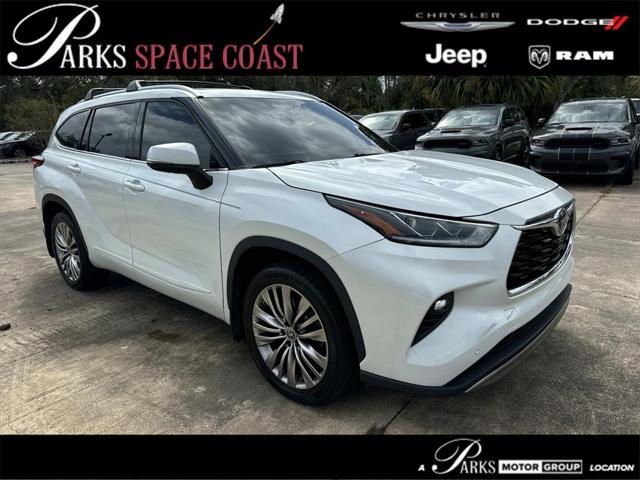 used 2022 Toyota Highlander car, priced at $36,333