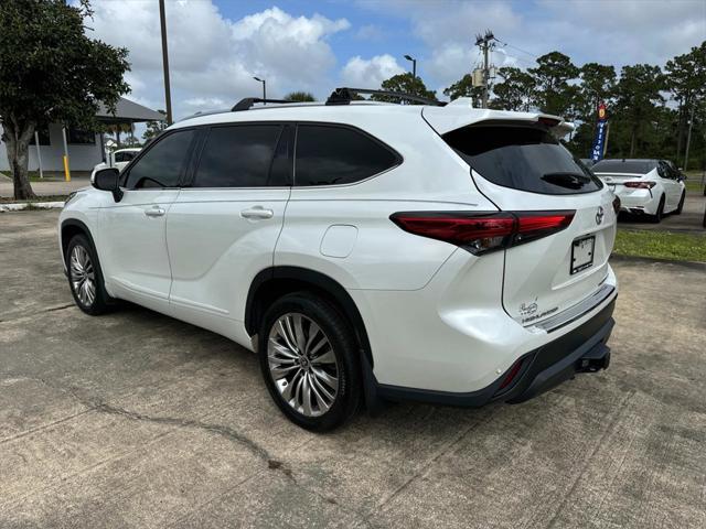 used 2022 Toyota Highlander car, priced at $36,333