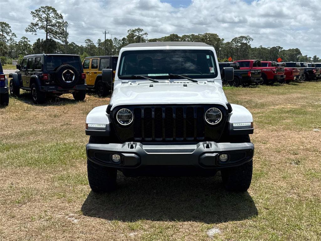 used 2022 Jeep Gladiator car, priced at $35,444