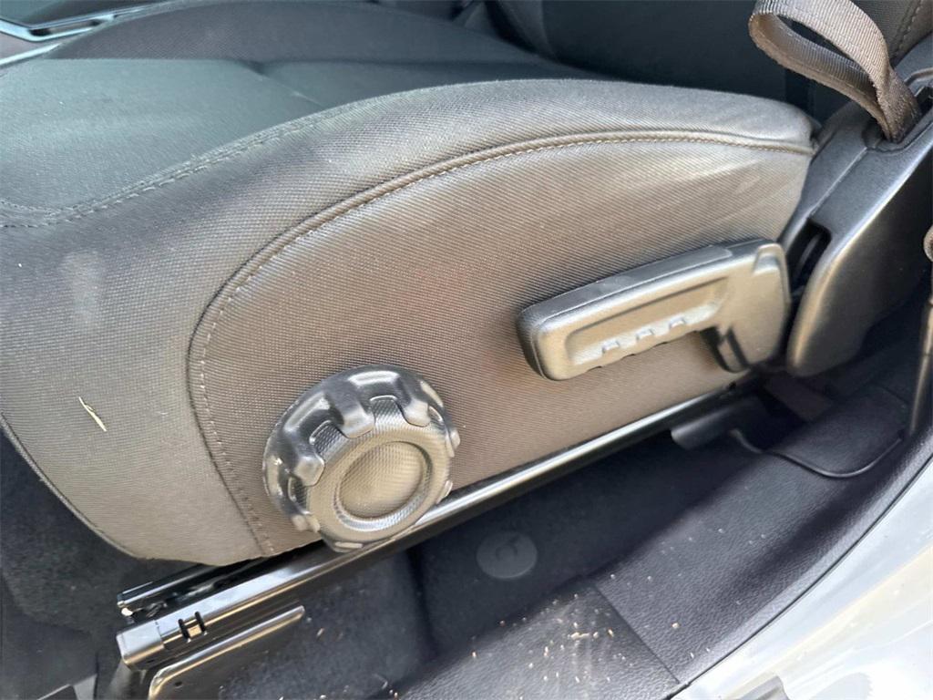 used 2022 Jeep Gladiator car, priced at $35,444