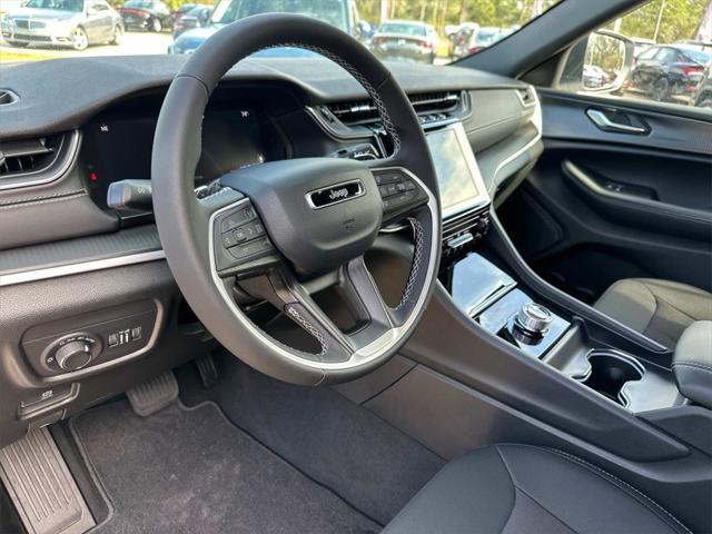 new 2025 Jeep Grand Cherokee car, priced at $41,825