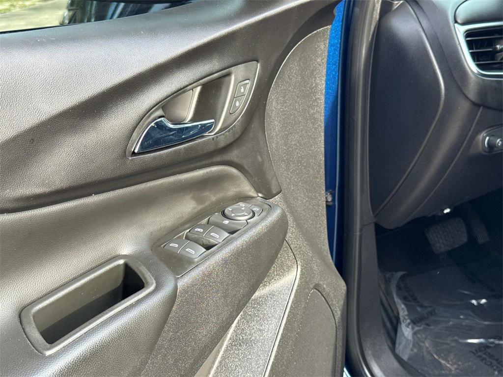 used 2022 Chevrolet Equinox car, priced at $18,444