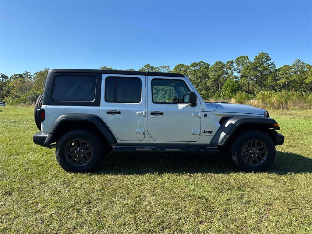used 2024 Jeep Wrangler car, priced at $33,333