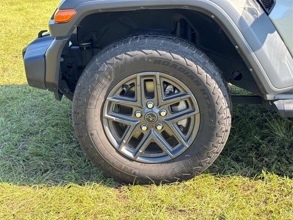 used 2024 Jeep Wrangler car, priced at $33,333