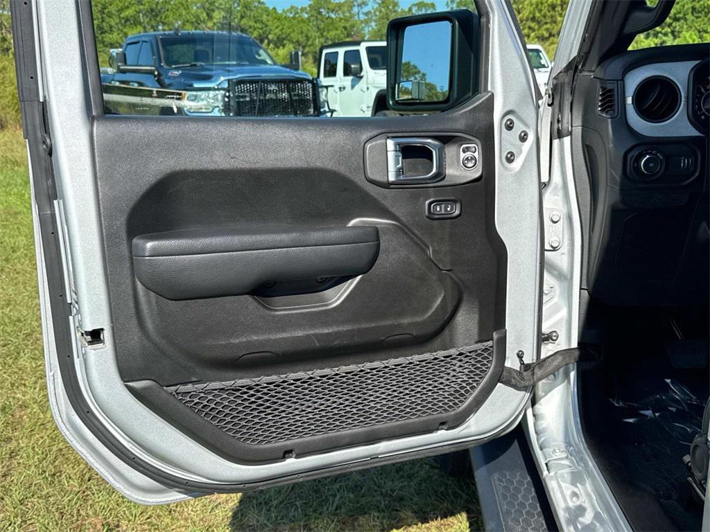 used 2024 Jeep Wrangler car, priced at $33,333