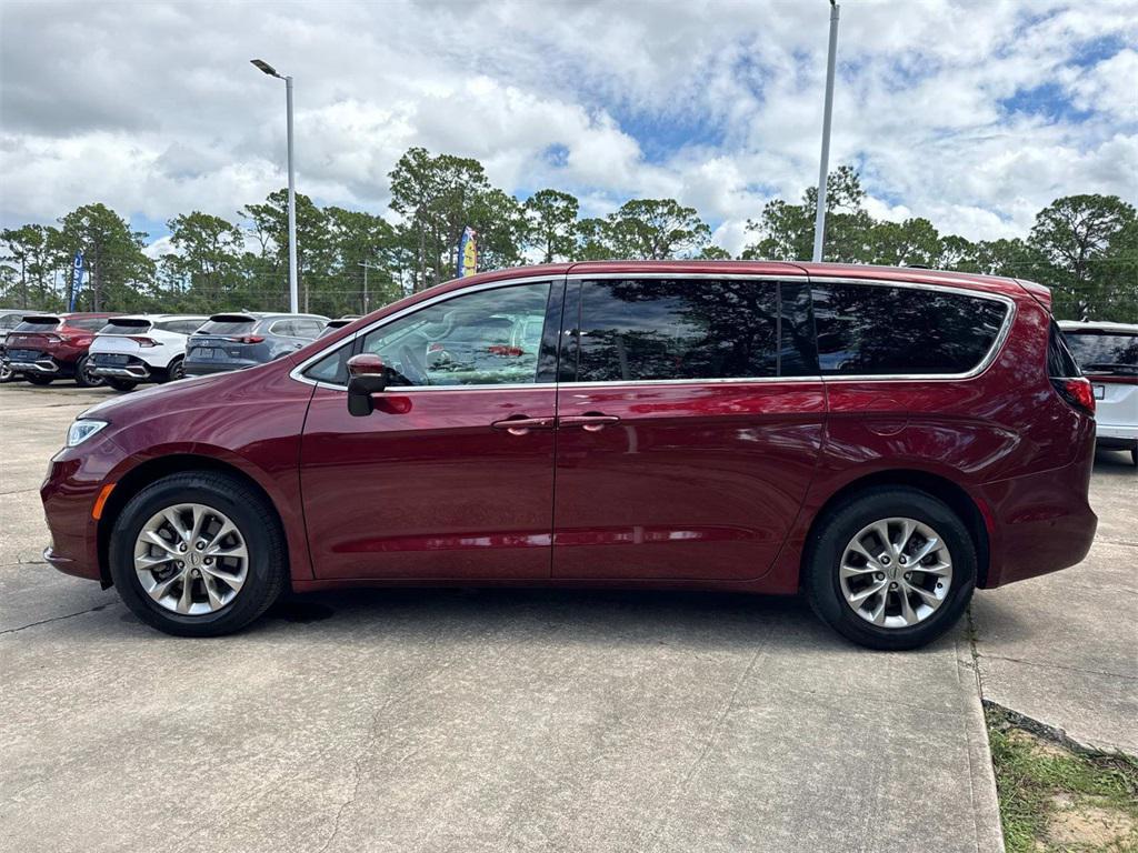 used 2023 Chrysler Pacifica car, priced at $32,944