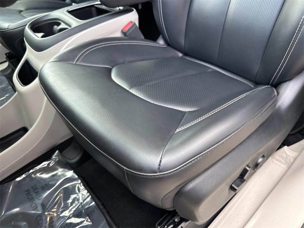 used 2023 Chrysler Pacifica car, priced at $32,944