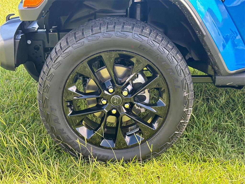 new 2025 Jeep Gladiator car